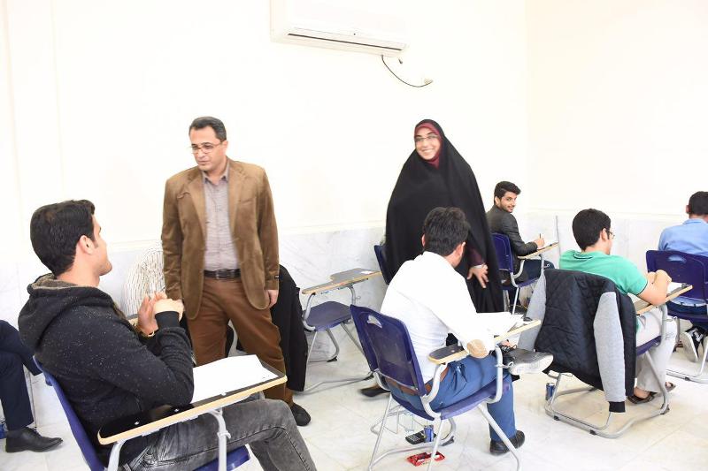 بازدید دکتر سکینه الماسی از آزمون استخدامی پتروپالایش کنگان